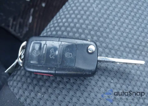 2010 Volkswagen Jetta S z USA, uszkodzony, nr VIN 3VWJZ7AJXAM003865